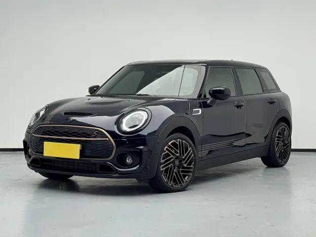 Фотография автомобиля — MINI Clubman