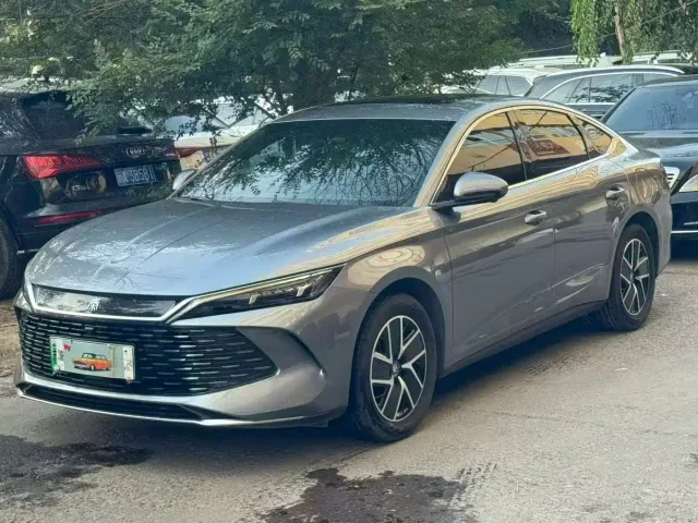 Фотография автомобиля — BYD Qin L