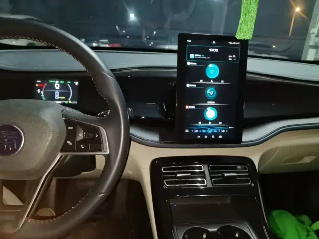 BYD Qin PLUS — Фото автомобиля 12