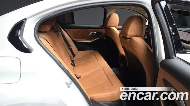 BMW 3-Series 3 серия (G20) — Фото автомобиля 12