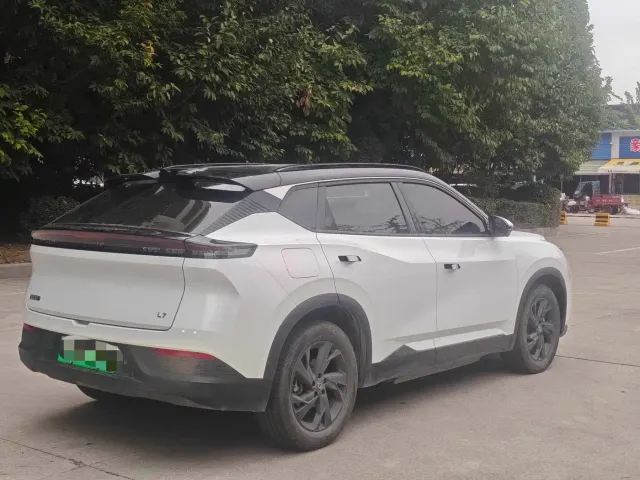 Dongfeng Fengshen L7 — Фото автомобиля 14