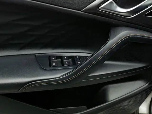 Roewe RX5 — Фото автомобиля 9