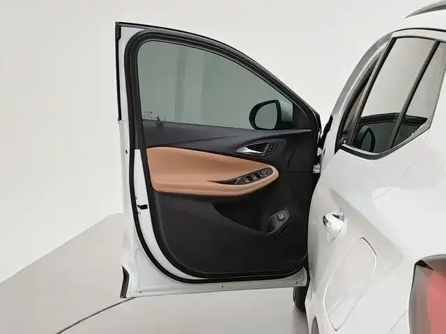 Buick Encore PLUS — Фото автомобиля 9