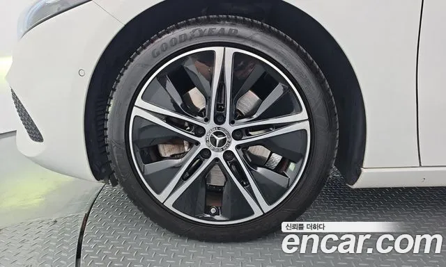 Mercedes-Benz A-Class W177 — Фото автомобиля 5