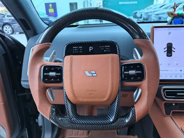 Li Auto L6 — Фото автомобиля 8