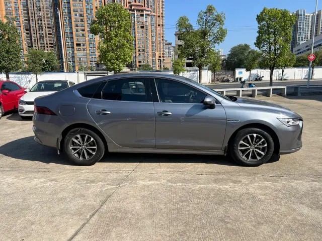BYD Qin PLUS — Фото автомобиля 7
