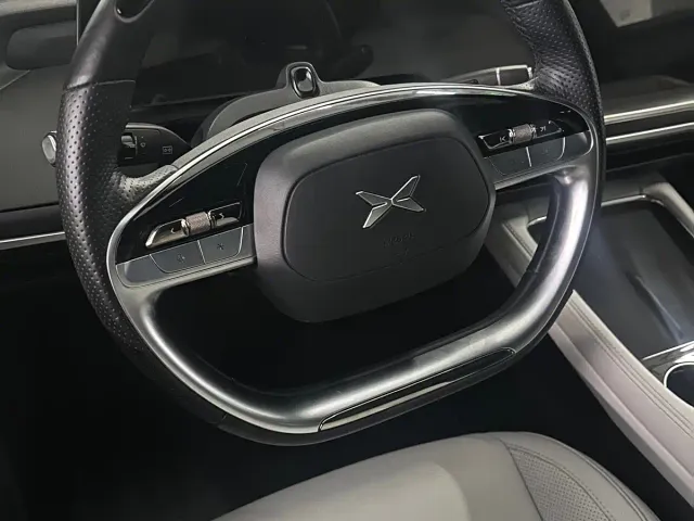 Xpeng P7 — Фото автомобиля 15
