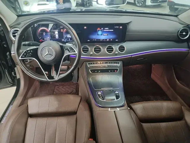 Mercedes-Benz E-Class — Фото автомобиля 9