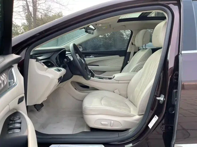 Buick LaCrosse — Фото автомобиля 8
