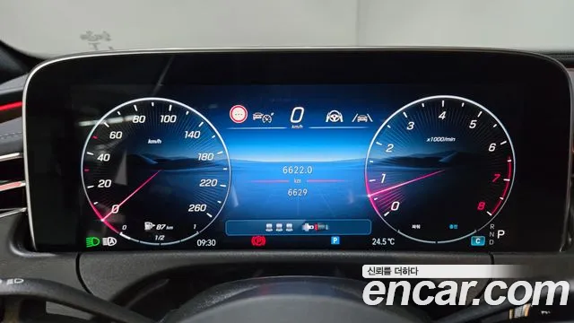 Mercedes-Benz E-Class — Фото автомобиля 16