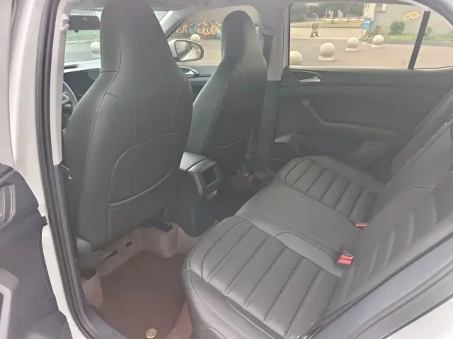 Volkswagen Tharu 2025 Model Rising Star 1.5L Advance Edition — Фото автомобиля 8