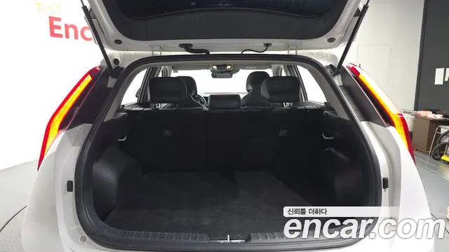 Kia Niro Niro (New) — Фото автомобиля 26