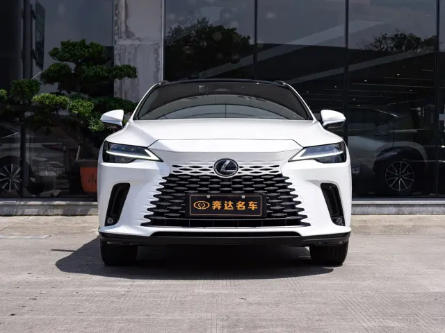 Lexus RX — Фото автомобиля 2