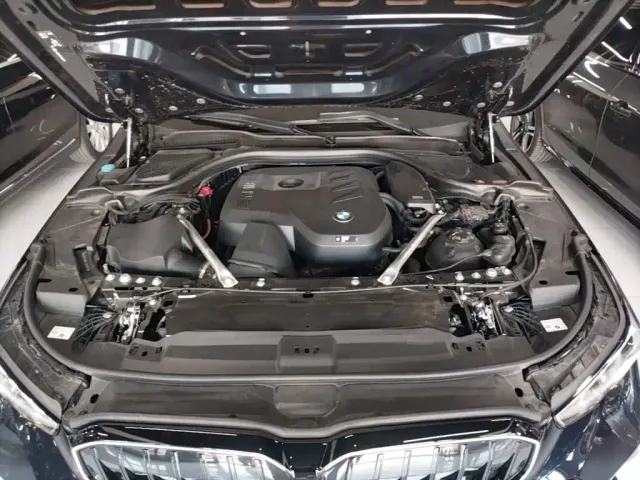BMW 5 Series — Фото автомобиля 19