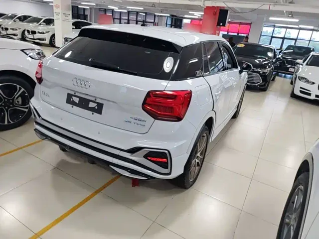 Audi Q2L — Фото автомобиля 6
