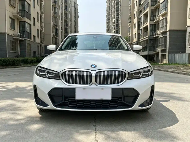 BMW 3 Series — Фото автомобиля 3