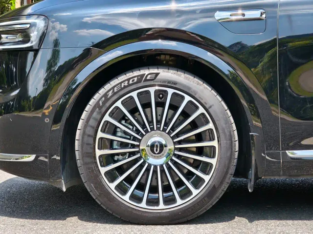 Aito M7 — Фото автомобиля 9