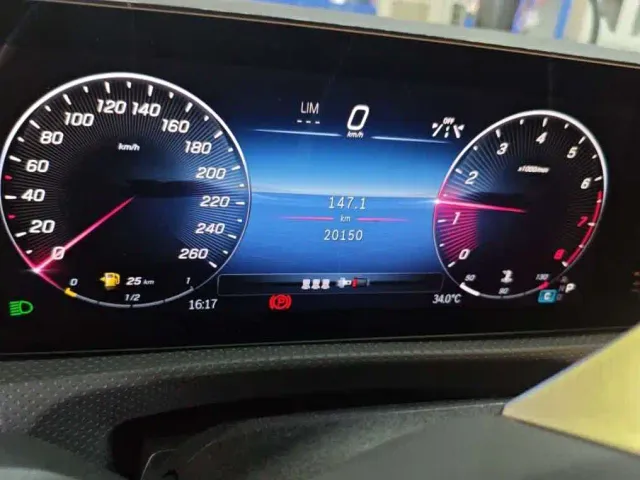 Mercedes-Benz Mercedes-Benz A-Class 2023 A 180 L — Фото автомобиля 6