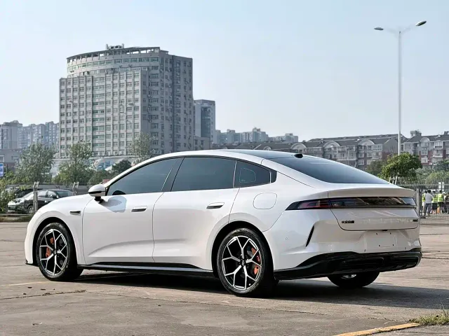 Changan Qiyuan A06 — Фото автомобиля 10