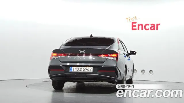 Hyundai Avante CN7 — Фото автомобиля 4