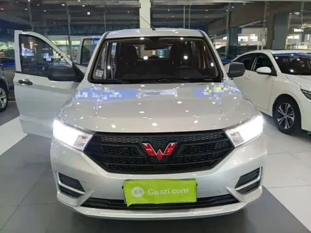 Wuling Hongguang — Фото автомобиля 2