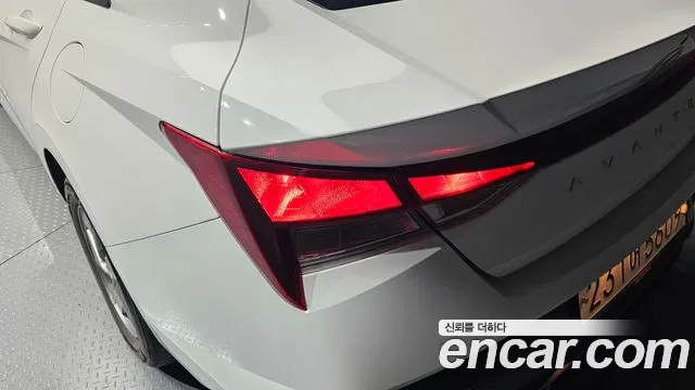 Hyundai Avante CN7 — Фото автомобиля 8