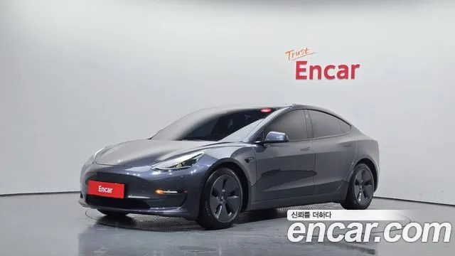 Фотография автомобиля — Tesla Model 3