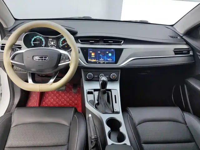 Geely Emgrand — Фото автомобиля 12