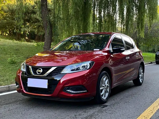Фотография автомобиля — Nissan Tiida