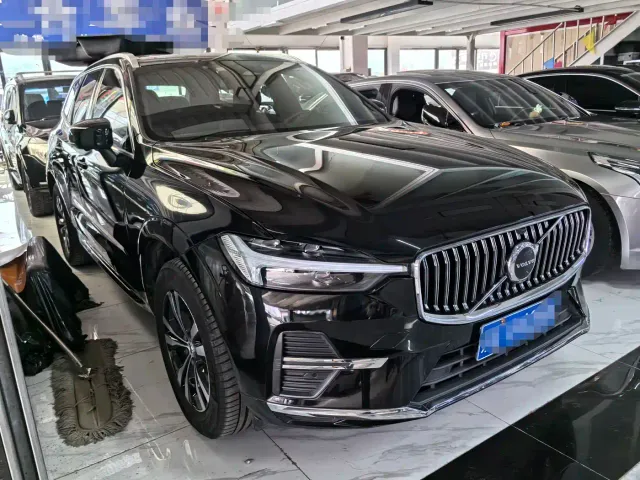 Volvo XC60 — Фото автомобиля 3