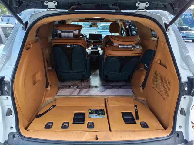 Toyota Sienna — Фото автомобиля 13