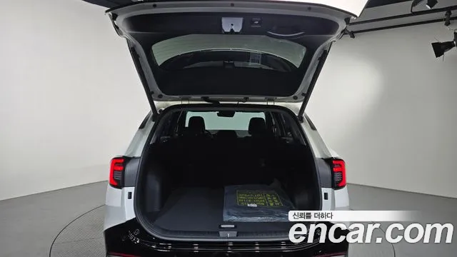 Kia Sportage Бензин 1.6 турбо 2WD — Фото автомобиля 4