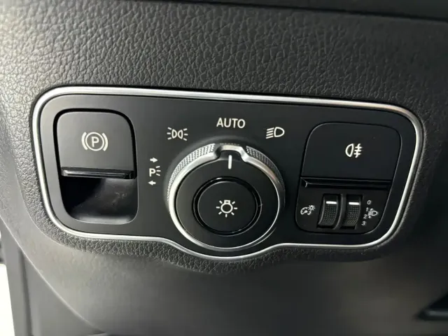 Mercedes-Benz GLB-Class — Фото автомобиля 9