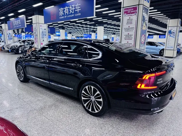 Volvo S90 — Фото автомобиля 6