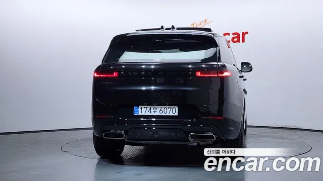 Land Rover Range Rover Sport — Фото автомобиля 4