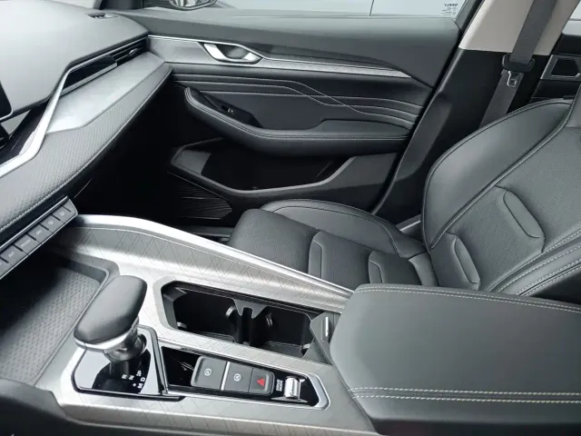 Geely Xingrui — Фото автомобиля 6