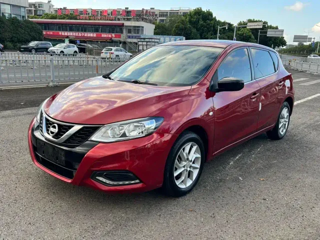 Фотография автомобиля — Nissan Tiida