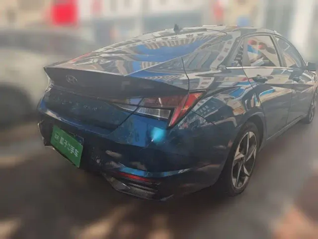 Hyundai Elantra — Фото автомобиля 6