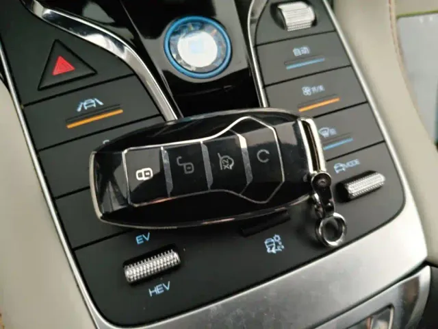 BYD Song PLUS — Фото автомобиля 8