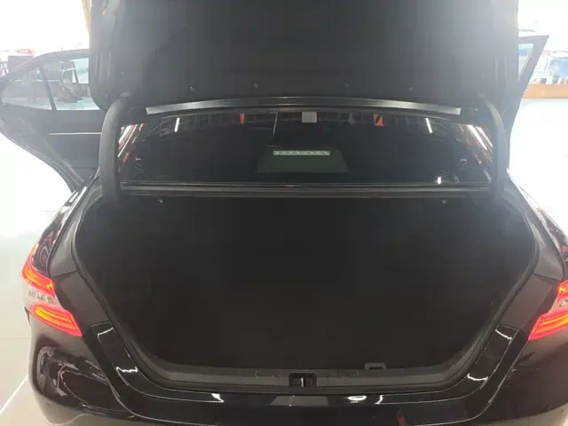 Toyota Camry — Фото автомобиля 18