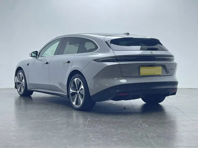Nio ET5 Touring — Фото автомобиля 6