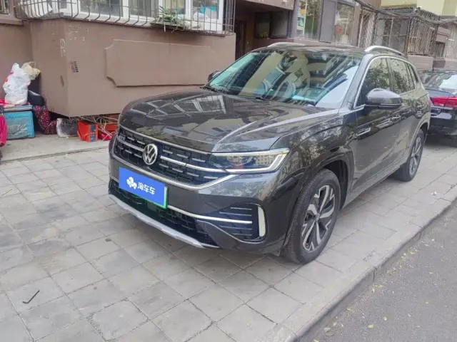 Фотография автомобиля — Volkswagen Tayron GTE Plug-in Hybrid