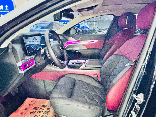BMW 7 Series — Фото автомобиля 5