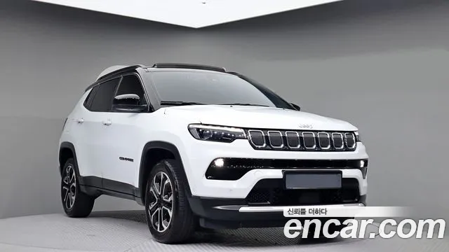 Jeep Compass Compass 2 поколение — Фото автомобиля 3