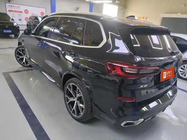 BMW X5 — Фото автомобиля 7