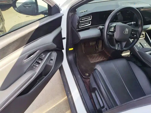 BYD Qin L — Фото автомобиля 15