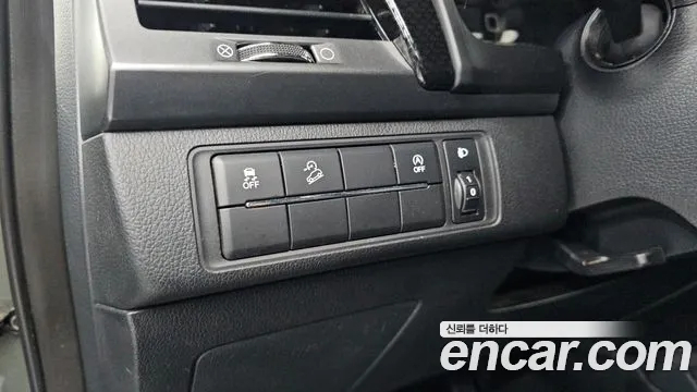 KG_Mobility_Ssangyong Rexton Новый Rexton Sport Khan Дизель 2.2 4WD — Фото автомобиля 14