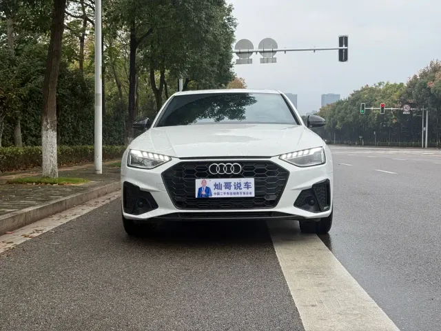 Audi A4L — Фото автомобиля 2