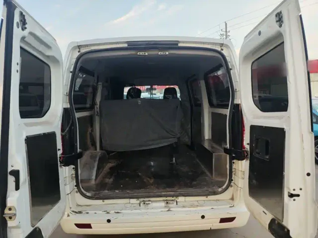 Changan Ruixing EM60 — Фото автомобиля 18