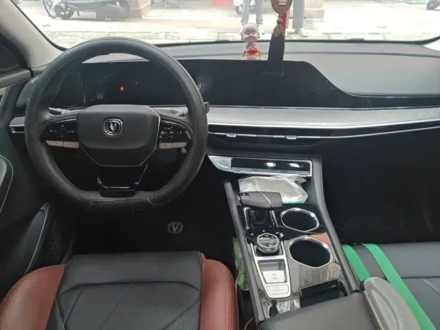 Changan Eado — Фото автомобиля 10